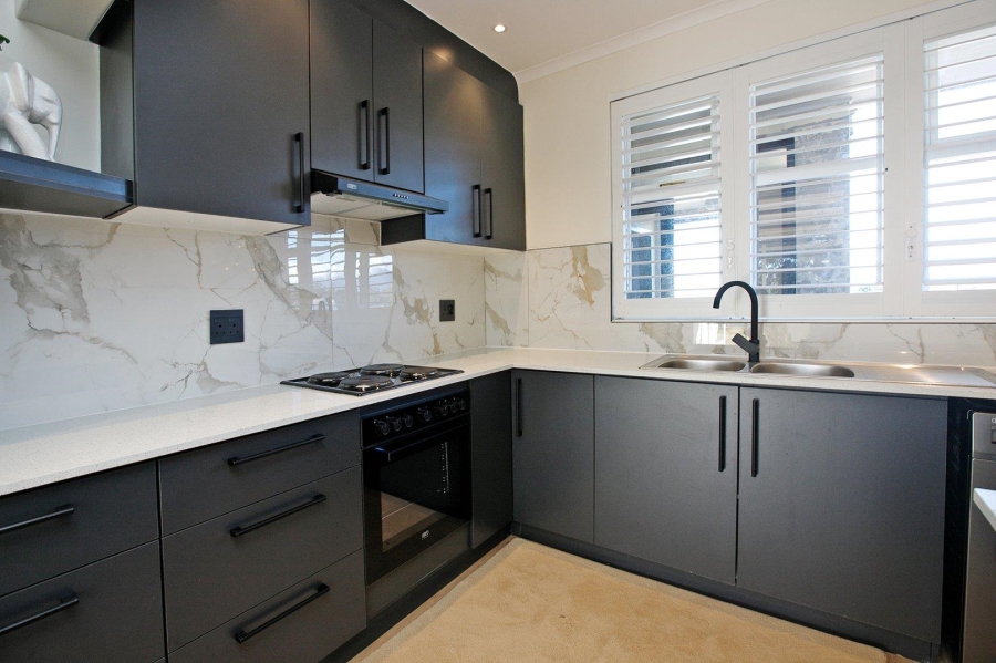 2 Bedroom Property for Sale in Wynberg Upper Western Cape